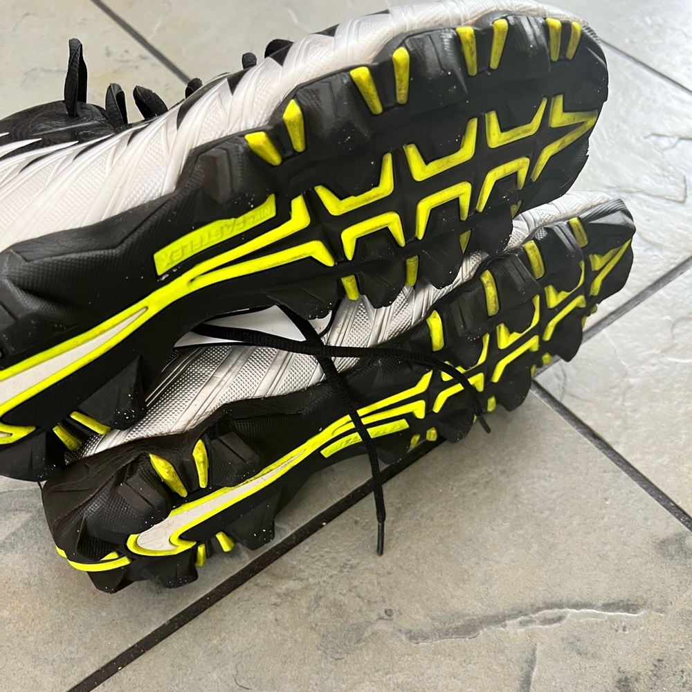 Nike Aloha menace shark football cleats